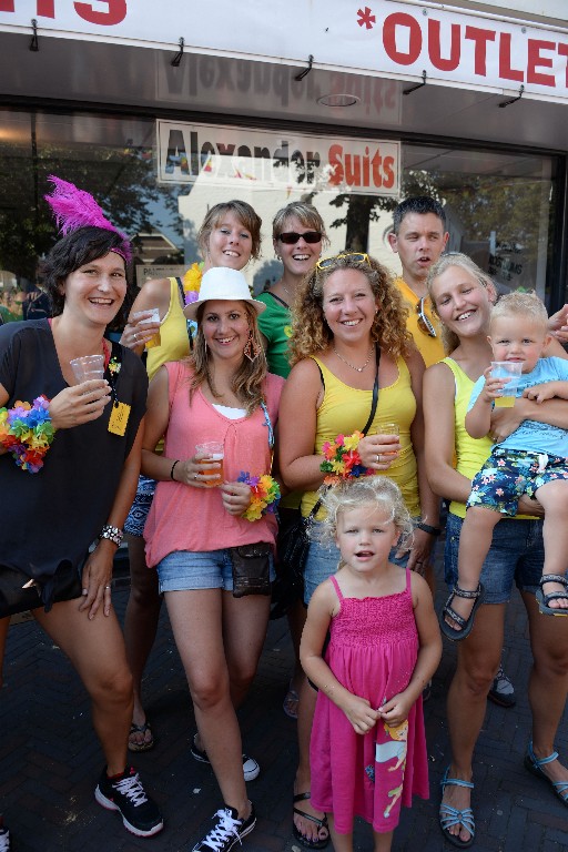 ../Images/Zomercarnaval Noordwijkerhout 235.jpg